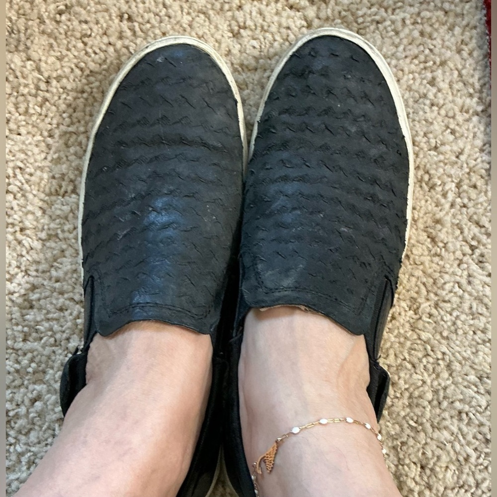 Sofft Womens Black Slip-On Shoes Size 8.5